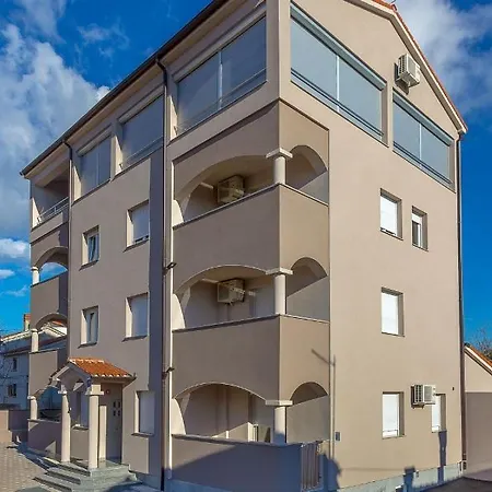In With Loggia, Air Conditioning, Wifi, Washing Machine 3613-1 Apartment *