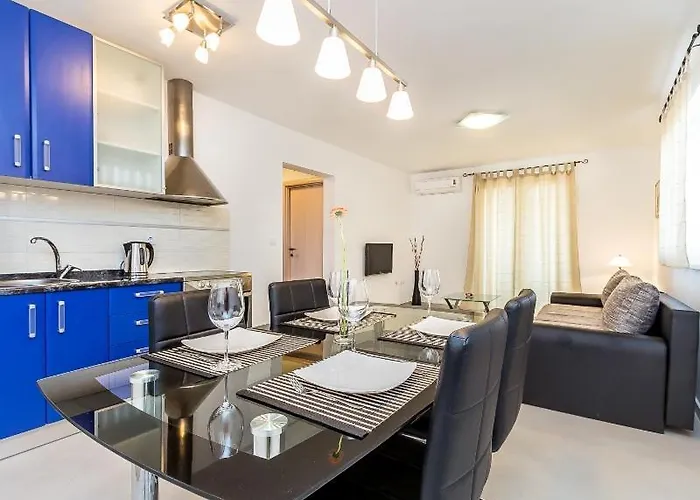 아파트 In With Loggia, Air Conditioning, Wifi, Washing Machine 3613-1