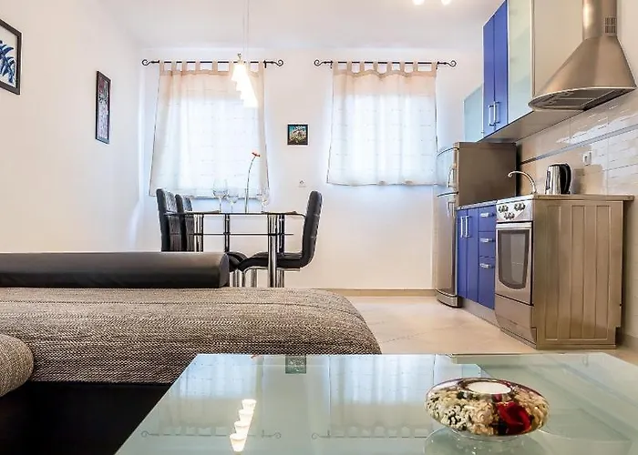 In With Loggia, Air Conditioning, Wifi, Washing Machine 3613-1 아파트